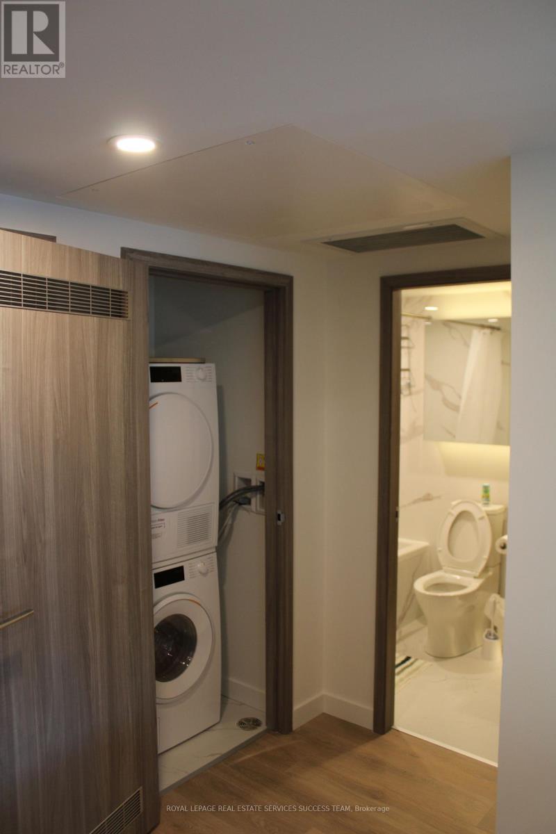 1812 - 3 Concord Cityplace Way, Toronto, Ontario  M5V 0X4 - Photo 26 - C12751748