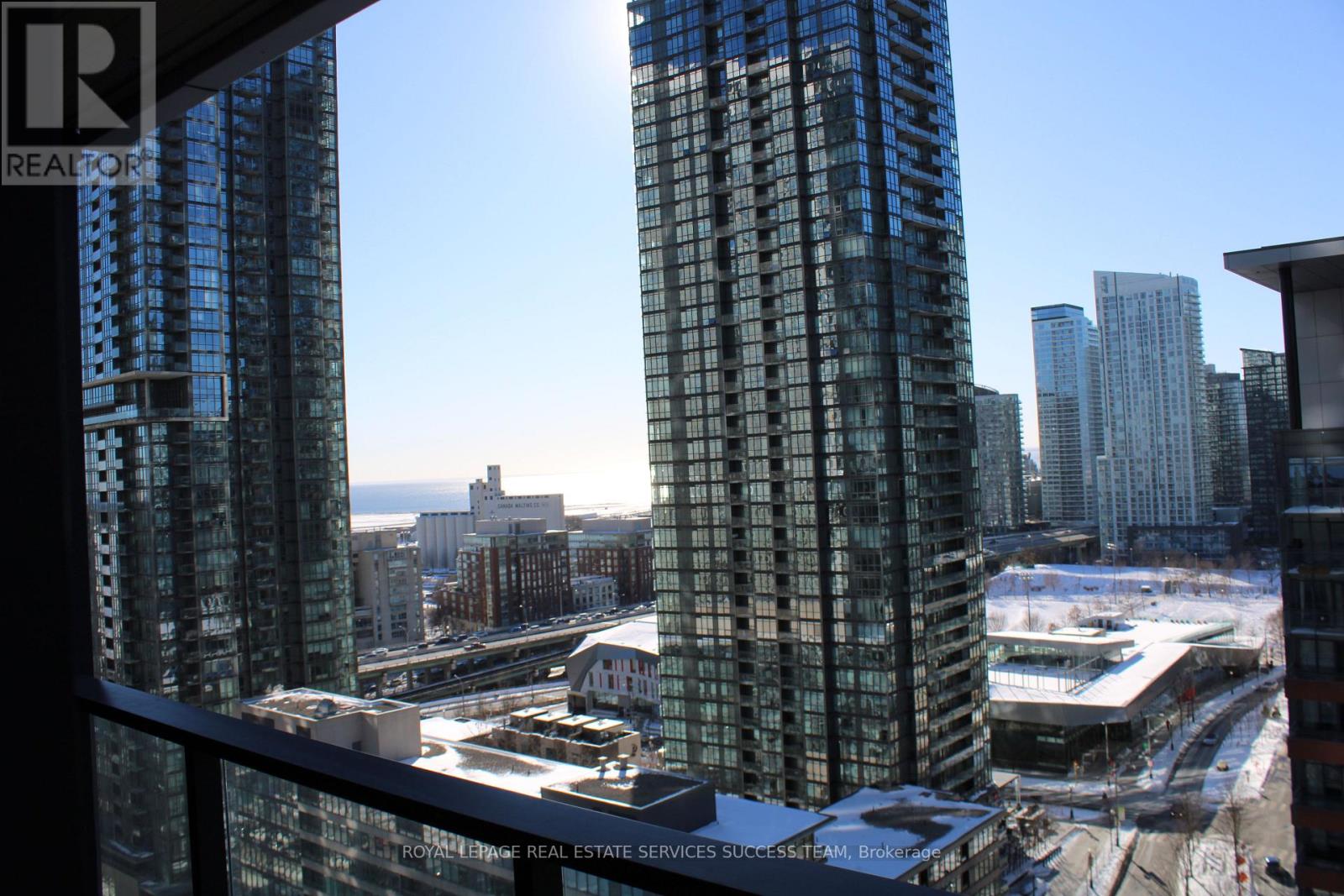 1812 - 3 Concord Cityplace Way, Toronto, Ontario  M5V 0X4 - Photo 34 - C12751748