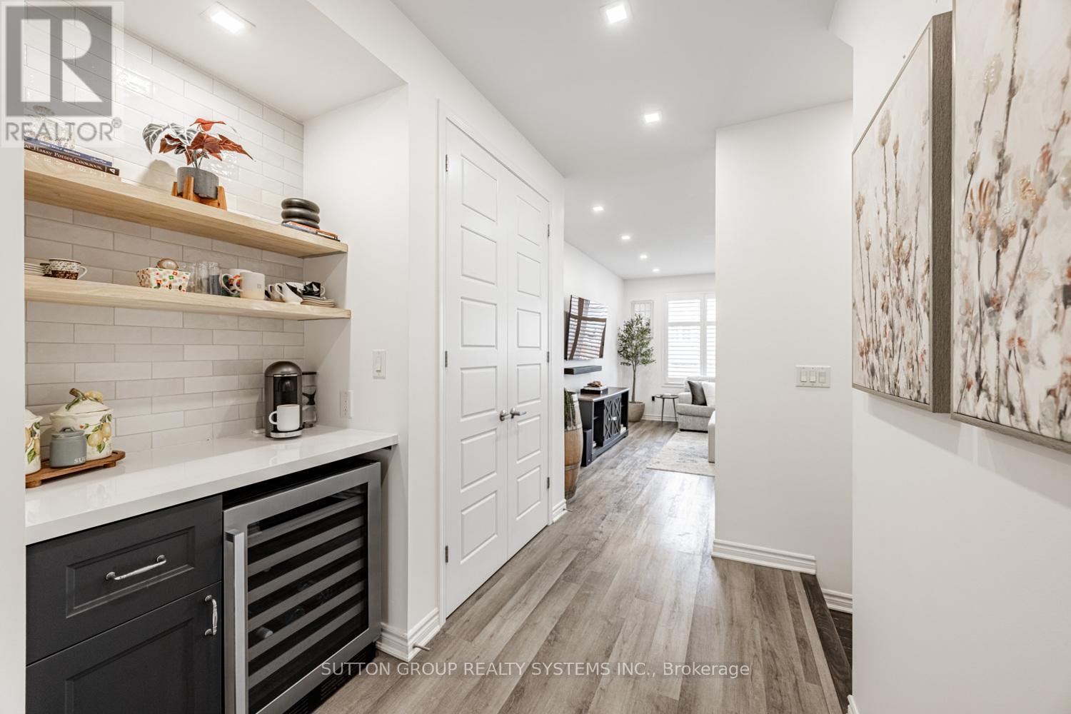 966 Cherry Court, Milton, Ontario  L9E 1P8 - Photo 7 - W12751744