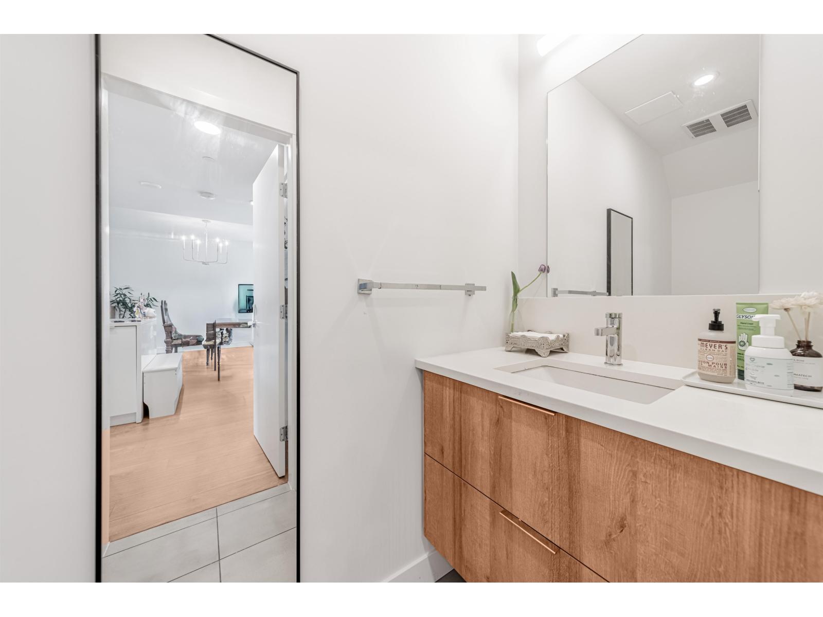 1 13359 Old Yale Road, Surrey, British Columbia  V3T 0S4 - Photo 5 - R3084619