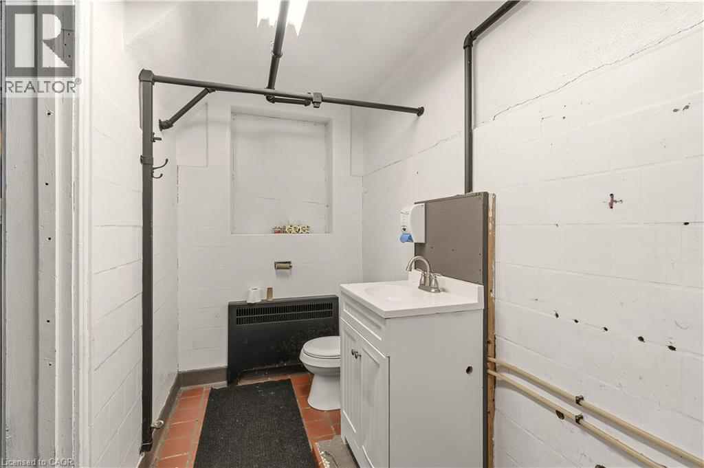 111 Sherwood Drive Unit# 45, Brantford, Ontario  N3T 6J9 - Photo 4 - 40799723