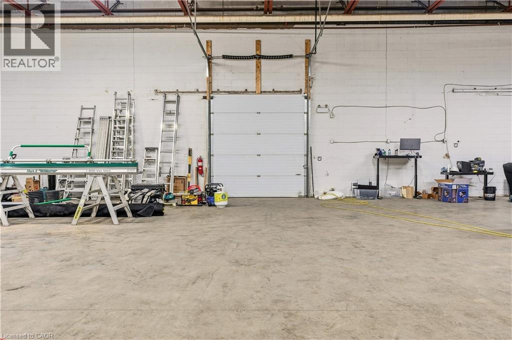 111 Sherwood Drive Unit# 24, Brantford, Ontario  N3T 6J9 - Photo 2 - 40799708