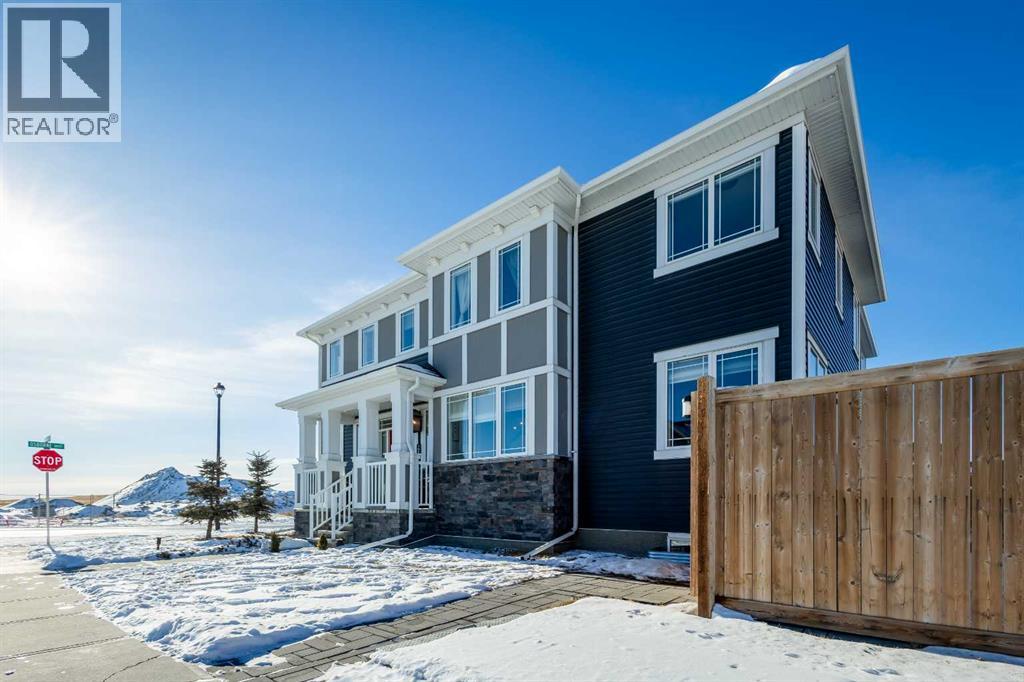 195 Windford Street Sw, Airdrie, Alberta  T4B 5E5 - Photo 3 - A2282506