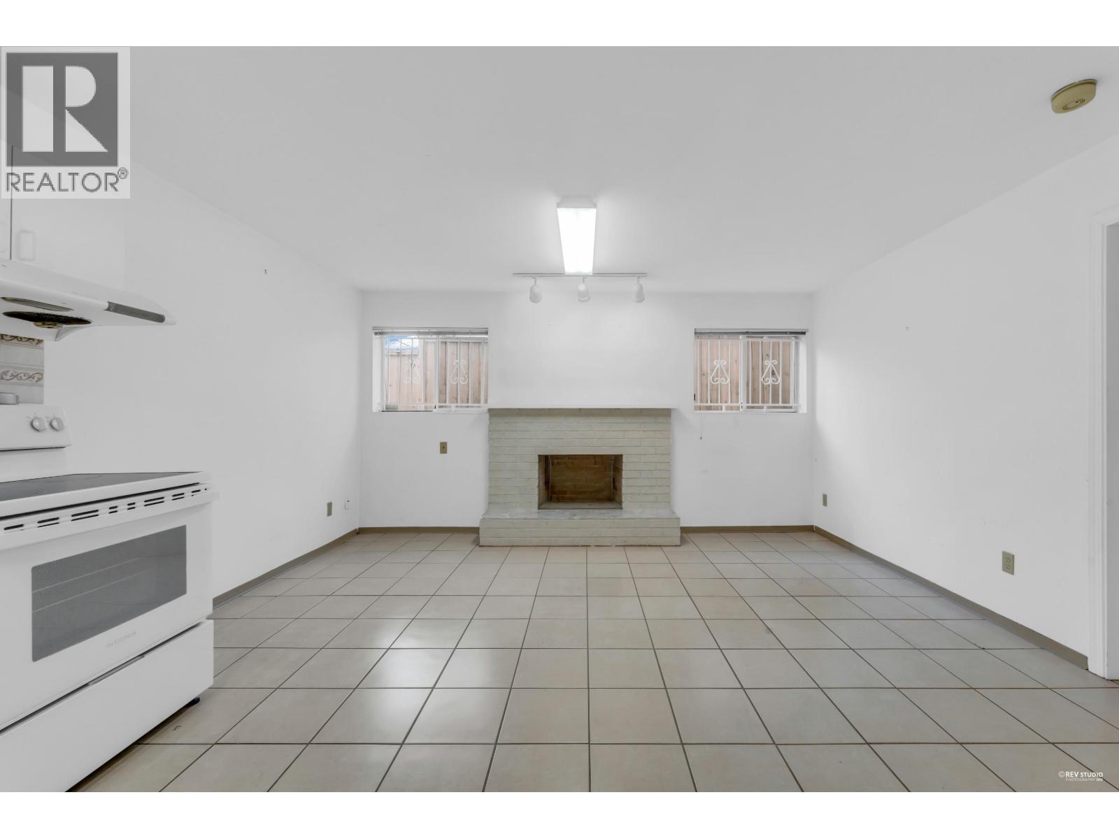 2068 Scarboro Avenue, Vancouver, British Columbia  V5P 2L3 - Photo 32 - R3085299