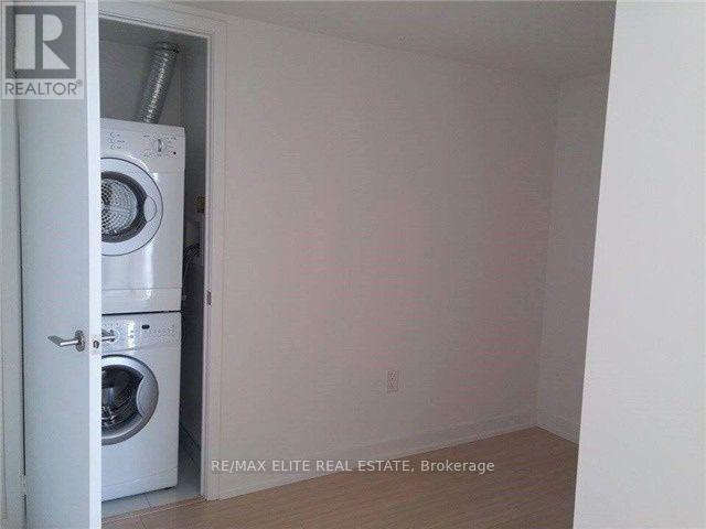 907 - 75 Queens Wharf Road, Toronto, Ontario  M5V 0J8 - Photo 4 - C12751794