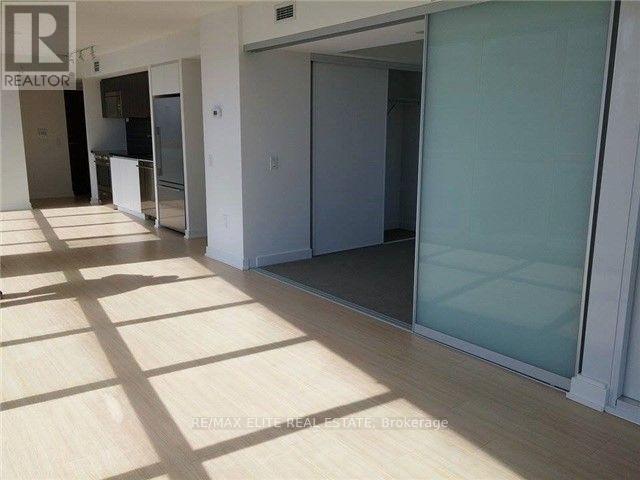 907 - 75 Queens Wharf Road, Toronto, Ontario  M5V 0J8 - Photo 5 - C12751794