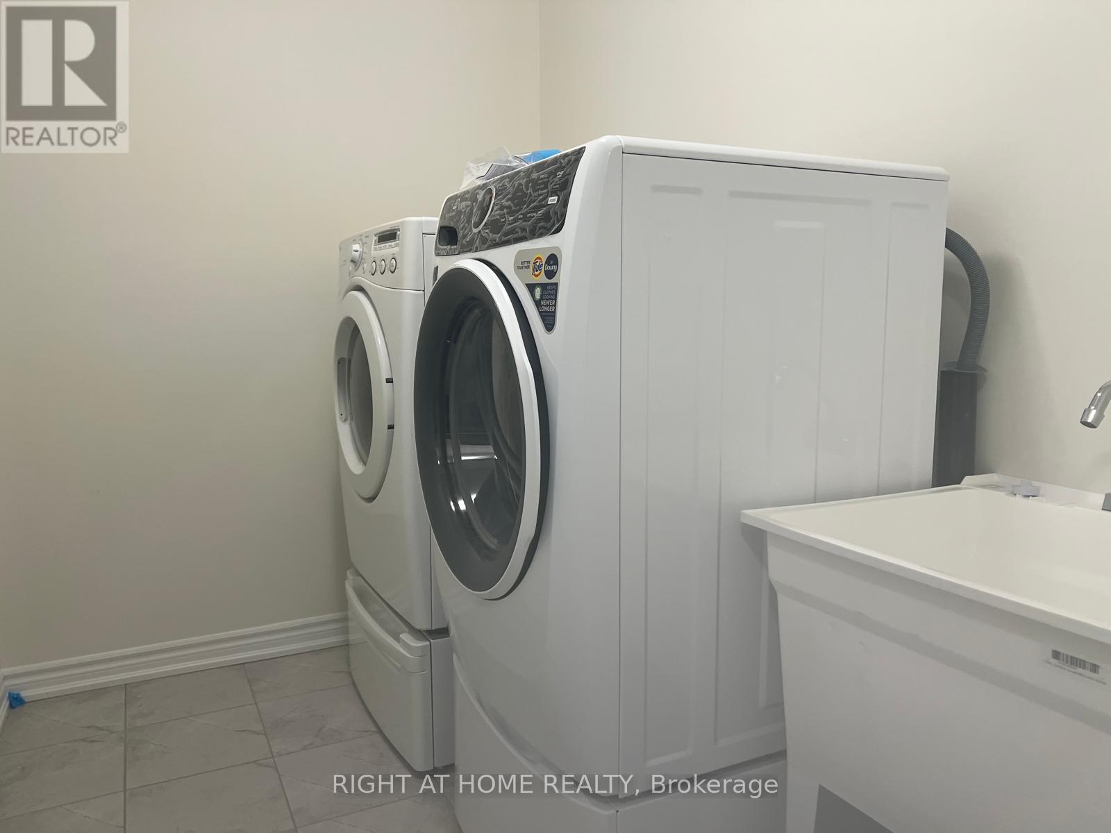 1205 Rexton Drive, Oshawa, Ontario  L1L 0T3 - Photo 13 - E12751764