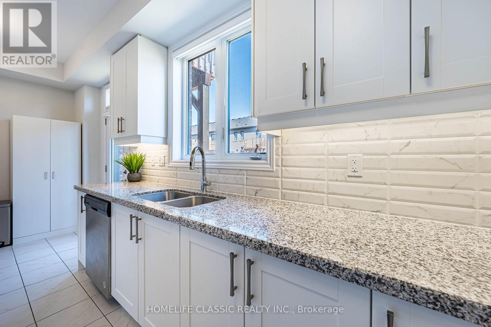 57 Douet Lane, Ajax, Ontario  L1Z 0V4 - Photo 22 - E12751792