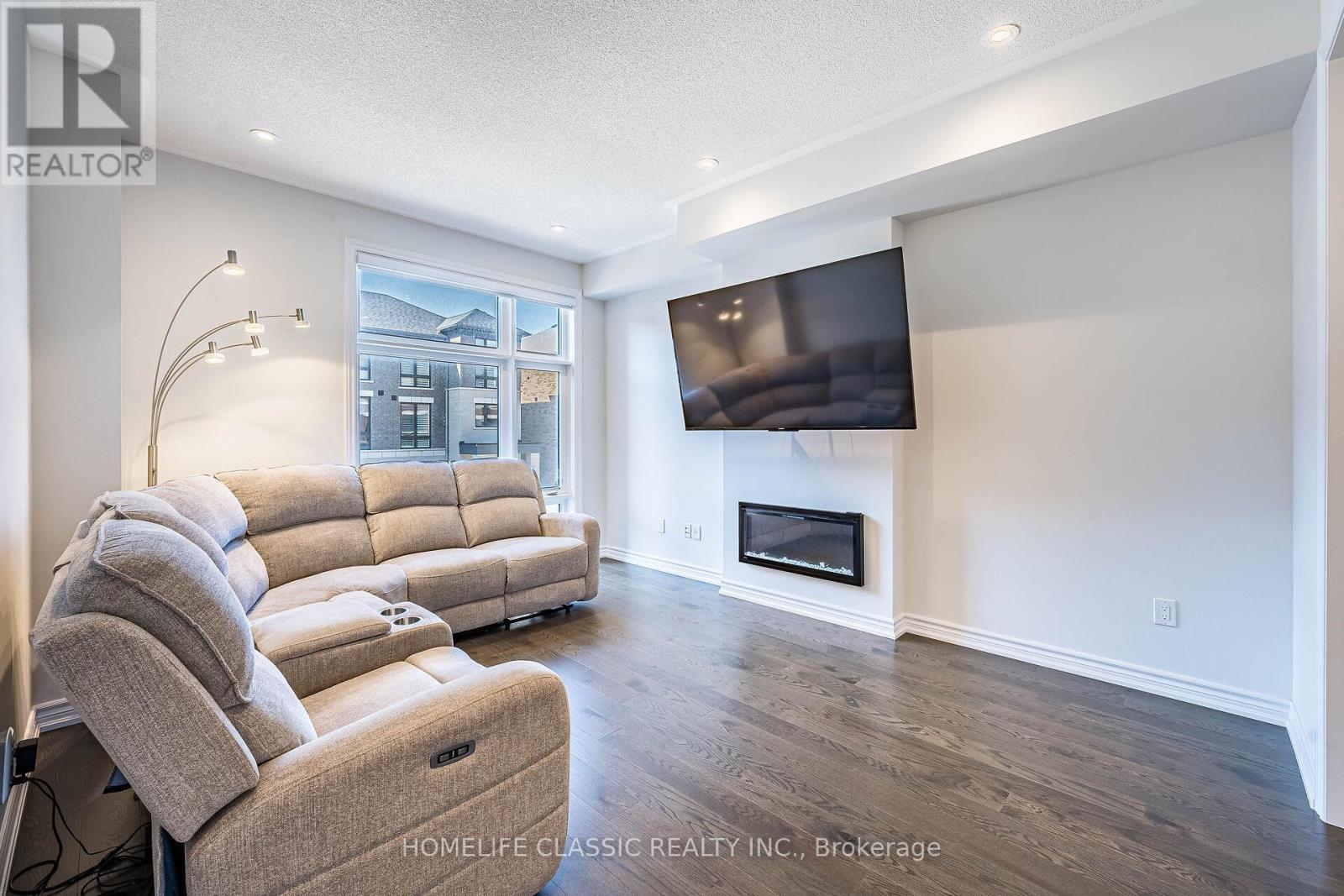 57 Douet Lane, Ajax, Ontario  L1Z 0V4 - Photo 5 - E12751792