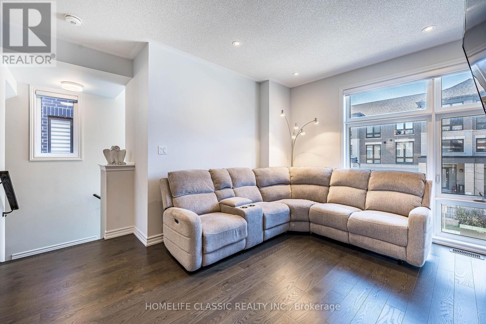 57 Douet Lane, Ajax, Ontario  L1Z 0V4 - Photo 7 - E12751792