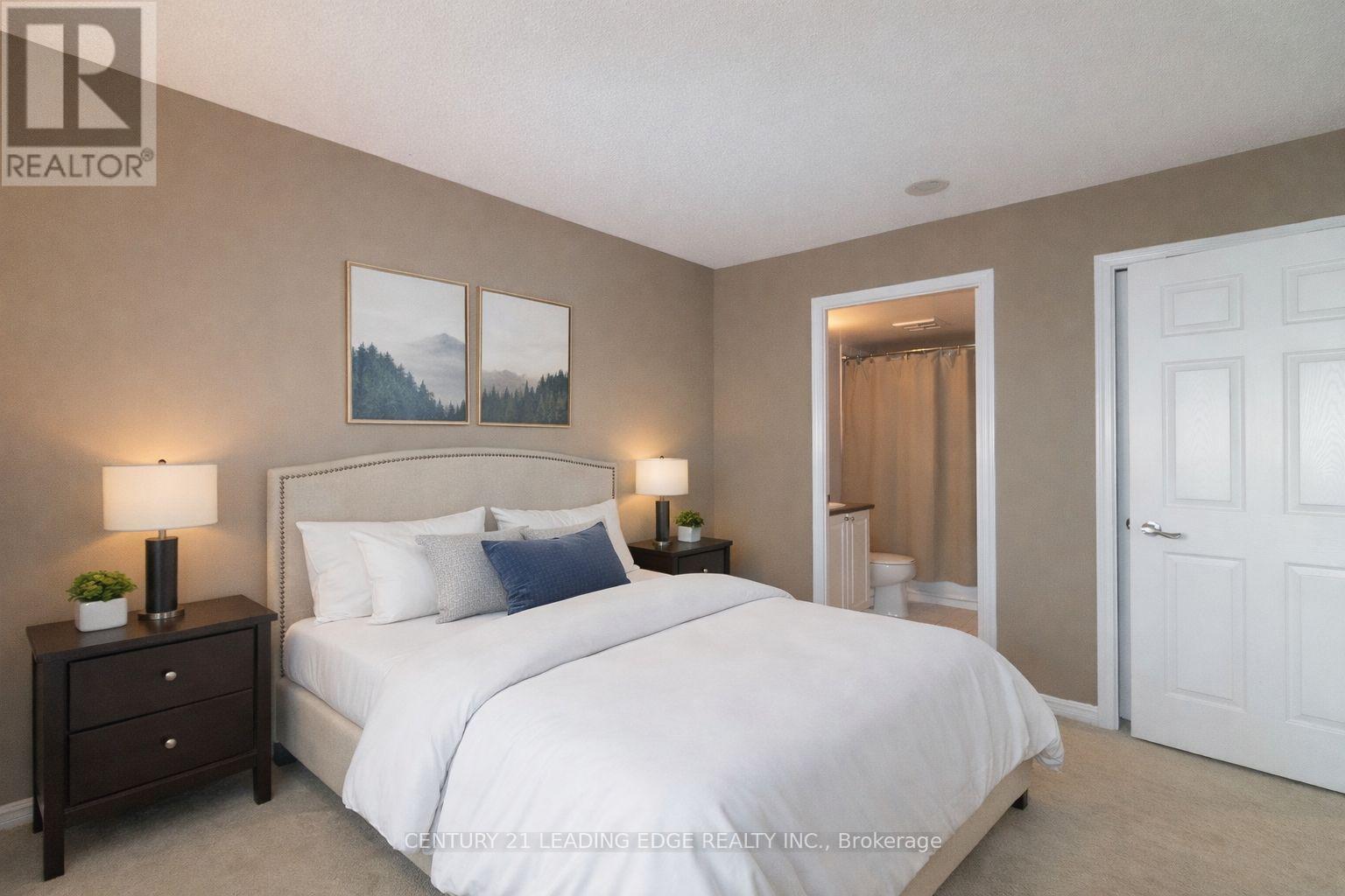 1011 - 11 Oneida Crescent, Richmond Hill, Ontario  L4B 0A1 - Photo 11 - N12751786