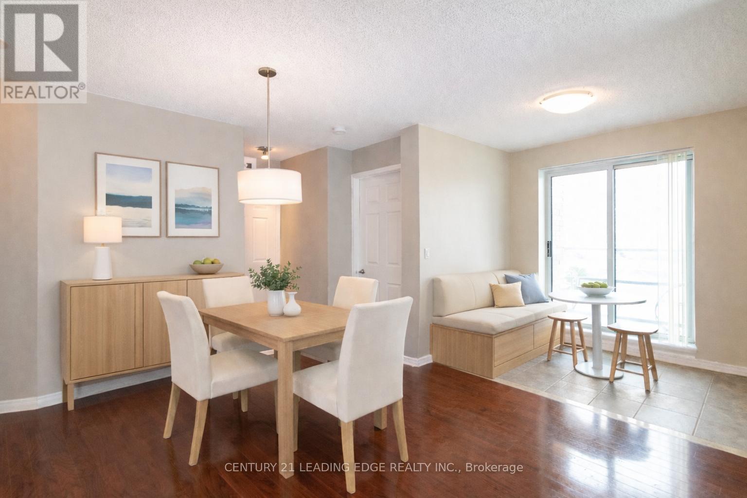 1011 - 11 Oneida Crescent, Richmond Hill, Ontario  L4B 0A1 - Photo 6 - N12751786