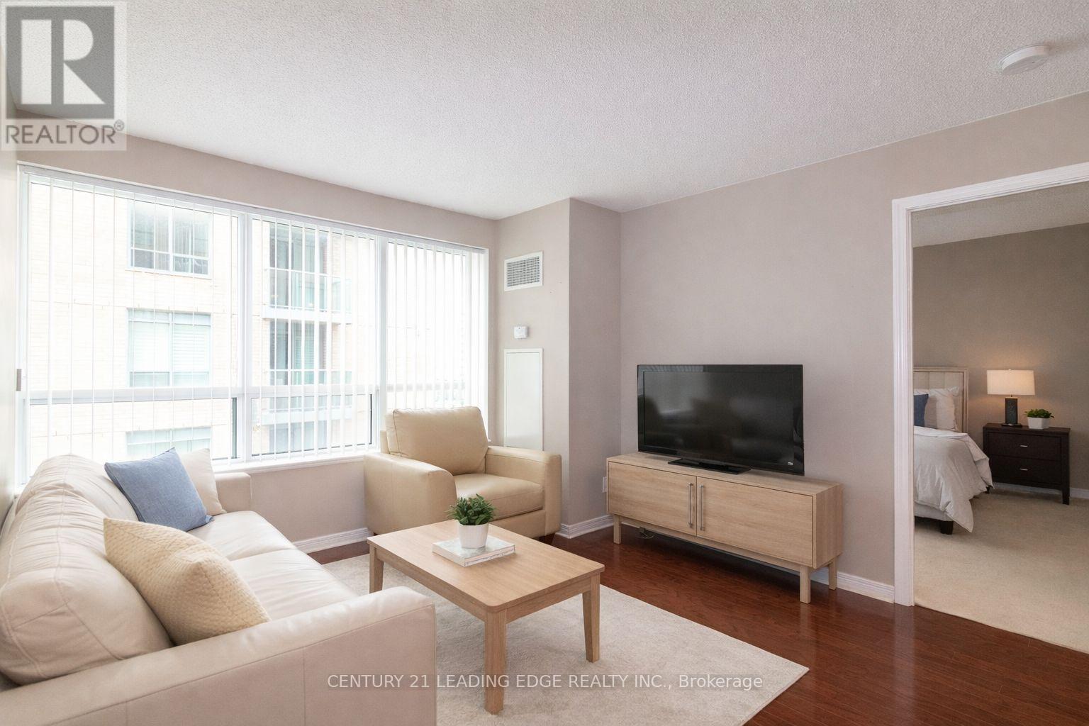 1011 - 11 Oneida Crescent, Richmond Hill, Ontario  L4B 0A1 - Photo 8 - N12751786