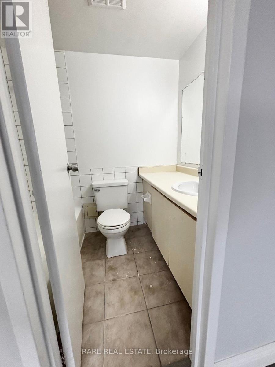 7 - 99 Bellevue Avenue, Toronto, Ontario  M5T 2N8 - Photo 7 - C12651956