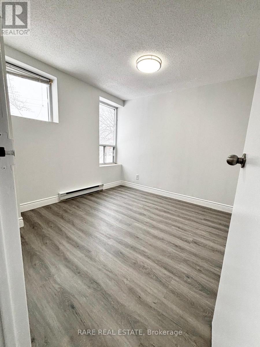 7 - 99 Bellevue Avenue, Toronto, Ontario  M5T 2N8 - Photo 2 - C12651956