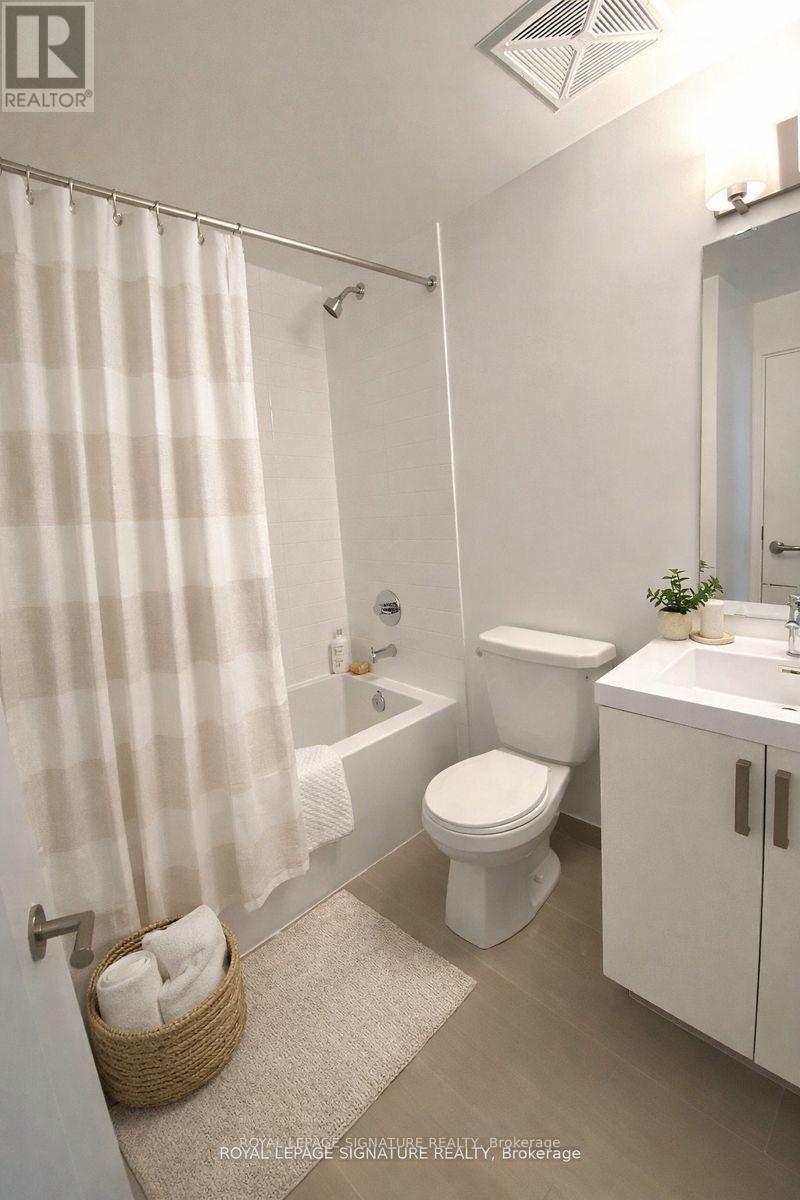 413 - 1603 Eglinton Avenue W, Toronto, Ontario  M6E 0A1 - Photo 3 - C12746366