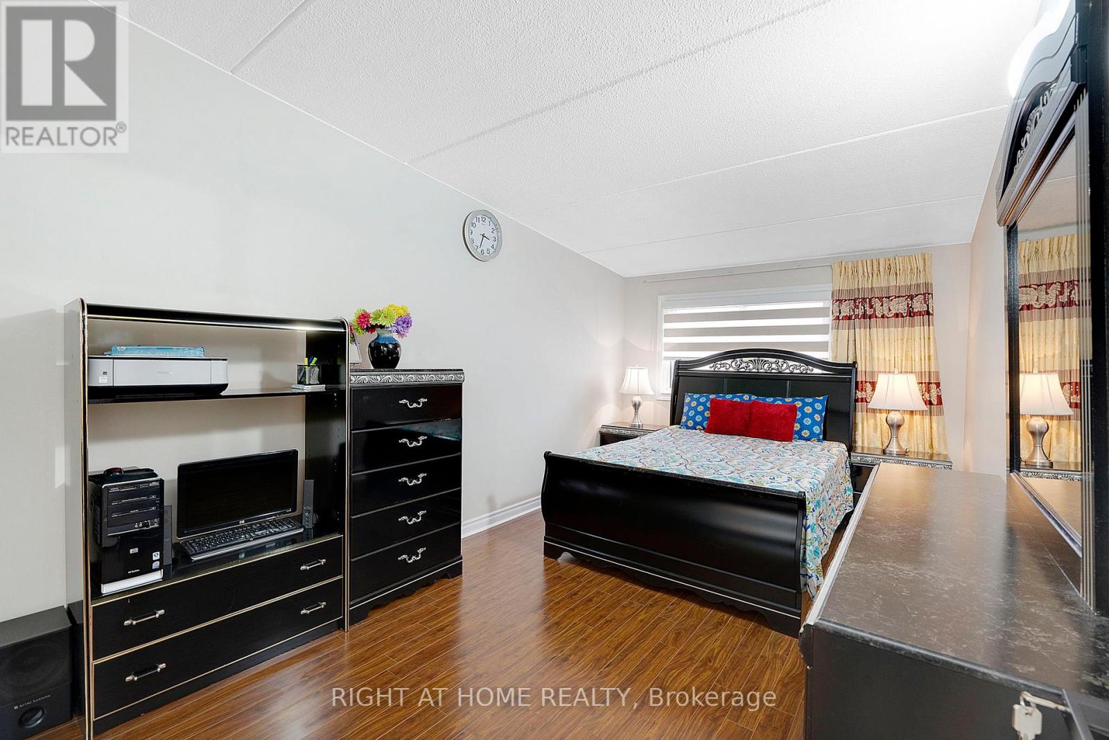 154 - 180 Mississauga Valley Boulevard, Mississauga, Ontario  L5A 3M2 - Photo 15 - W12751768