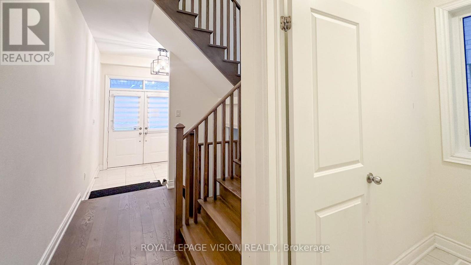 67 Ogston Crescent, Whitby, Ontario  L1P 0H2 - Photo 4 - E12749854