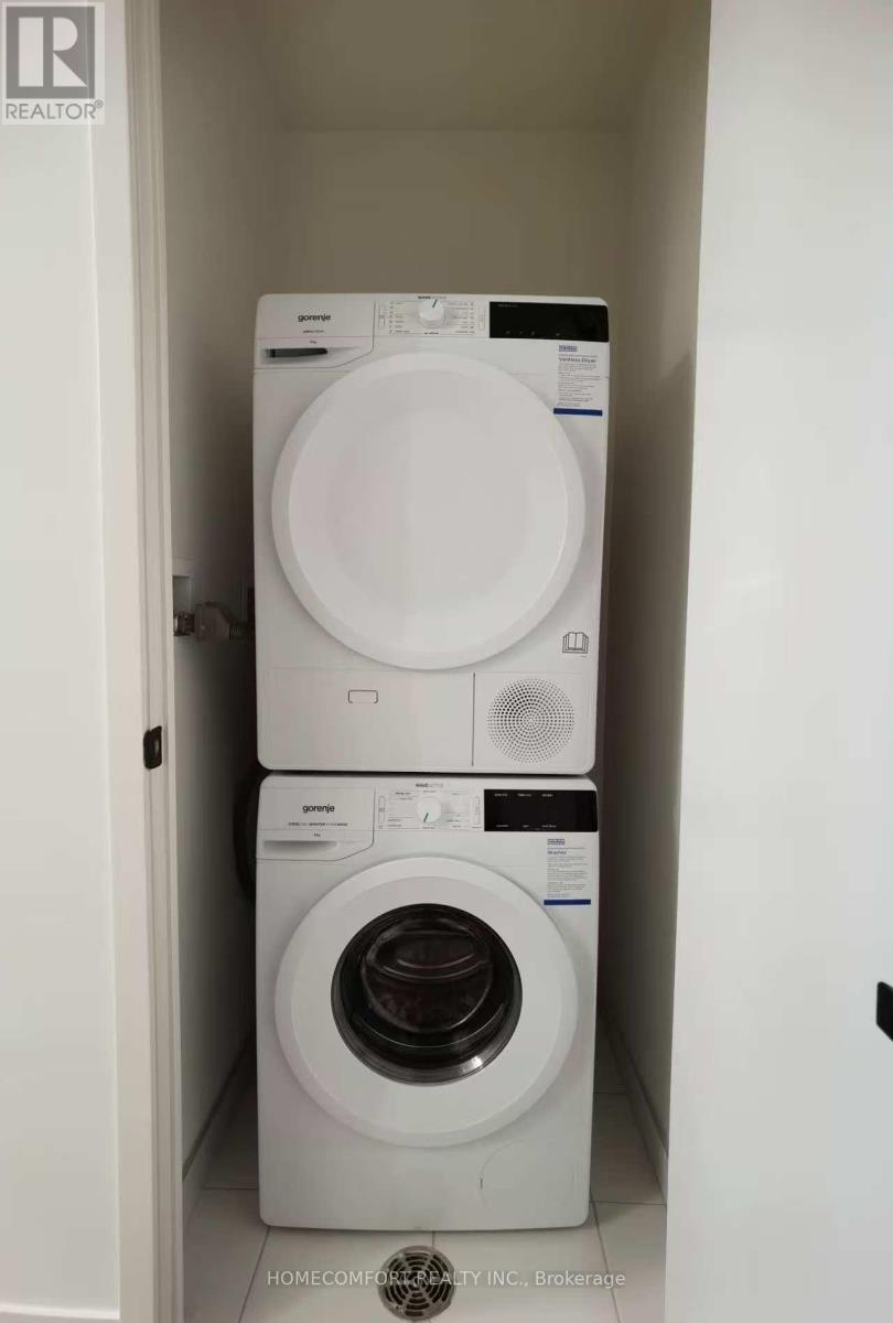 1502 - 8 Interchange Way, Vaughan, Ontario  L4K 5Z7 - Photo 5 - N12641466