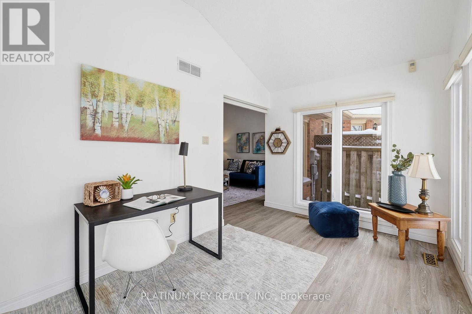 Photo 17 of 50 for 7 - 1331 Commissioners Road W