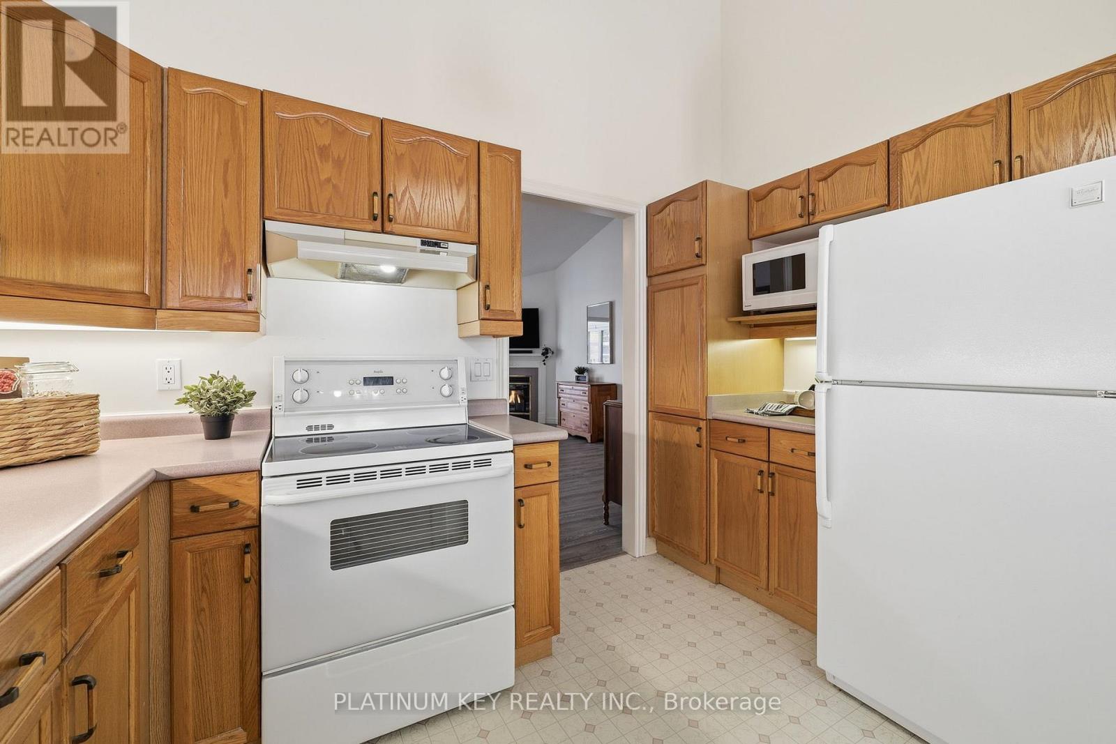 Photo 33 of 50 for 7 - 1331 Commissioners Road W