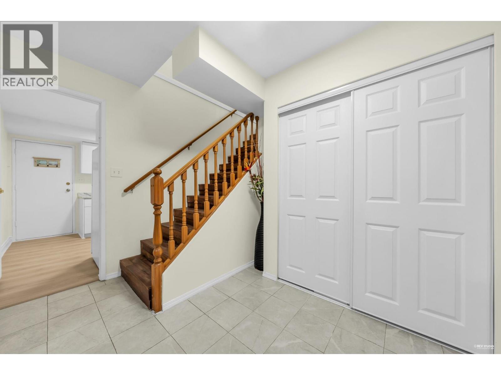 1382 Sutherland Avenue, Port Coquitlam, British Columbia  V3B 7G7 - Photo 6 - R3085895