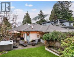 6422 DOUGLAS STREET, West Vancouver, British Columbia