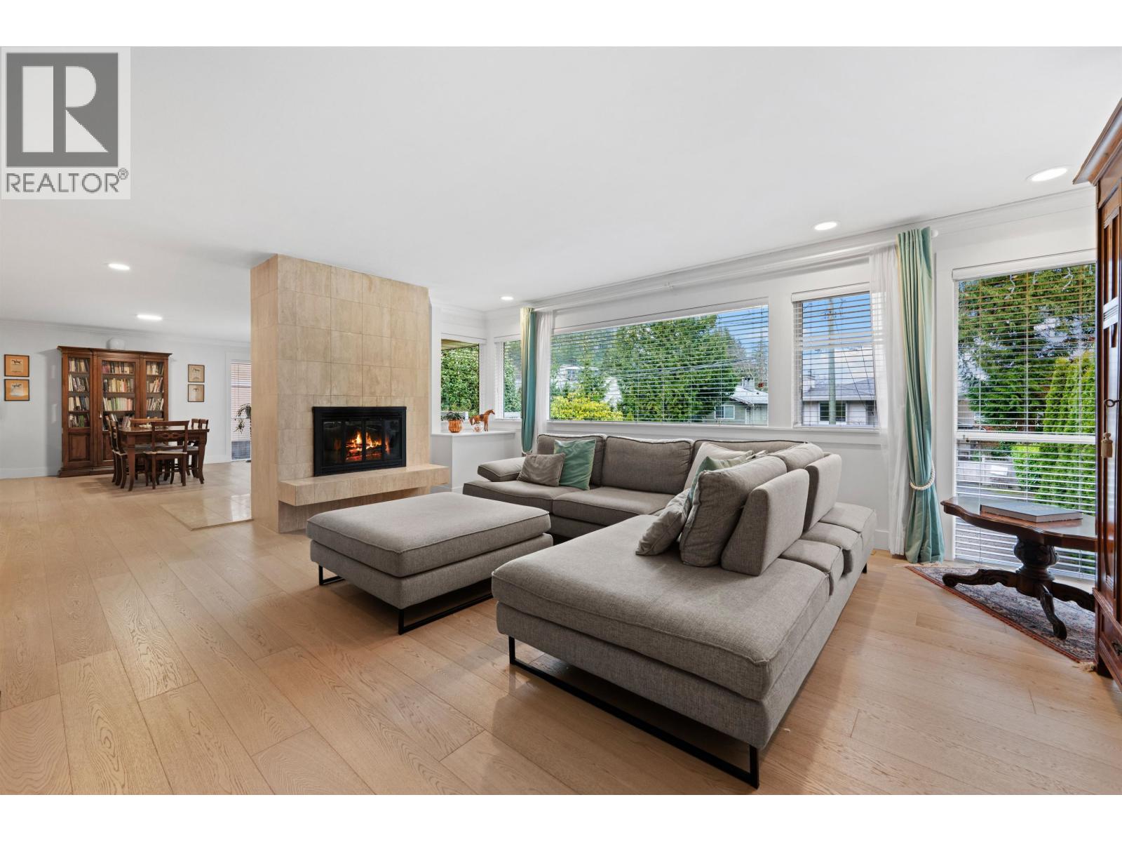 6422 Douglas Street, West Vancouver, British Columbia  V7W 2G2 - Photo 3 - R3085893