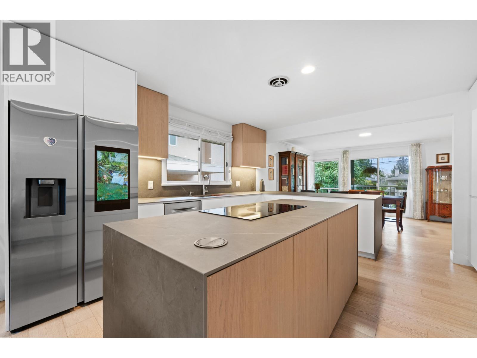 6422 Douglas Street, West Vancouver, British Columbia  V7W 2G2 - Photo 5 - R3085893