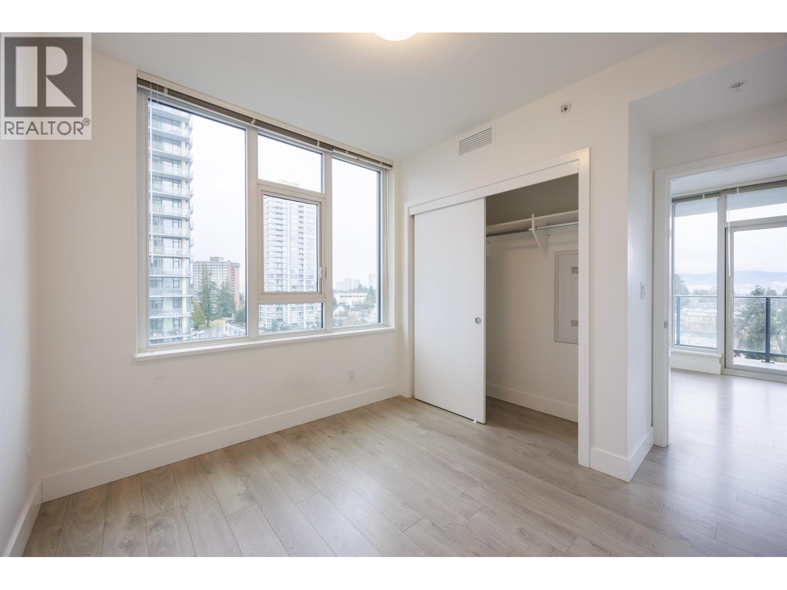 902 7303 Noble Lane, Burnaby, British Columbia  V3N 0H2 - Photo 3 - R3085644