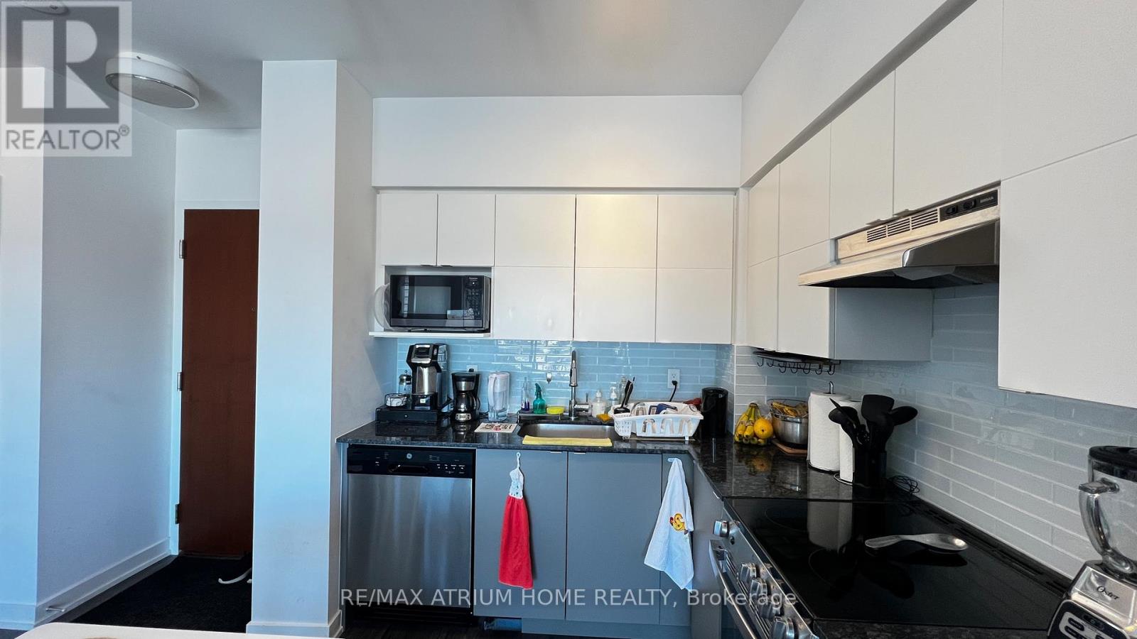 1515 - 120 Varna Drive, Toronto, Ontario  M6A 0B3 - Photo 3 - C12678890