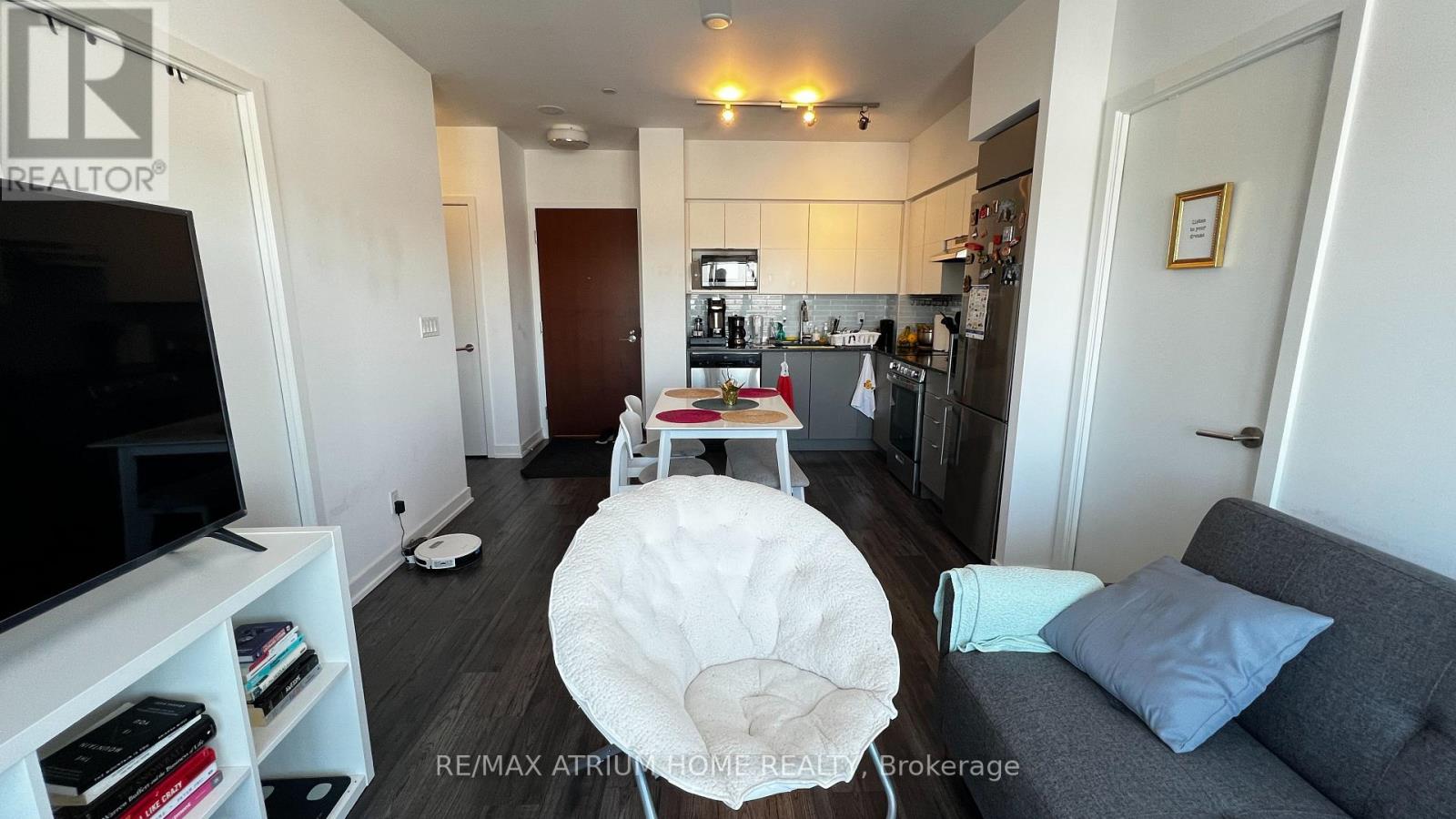 1515 - 120 Varna Drive, Toronto, Ontario  M6A 0B3 - Photo 7 - C12678890