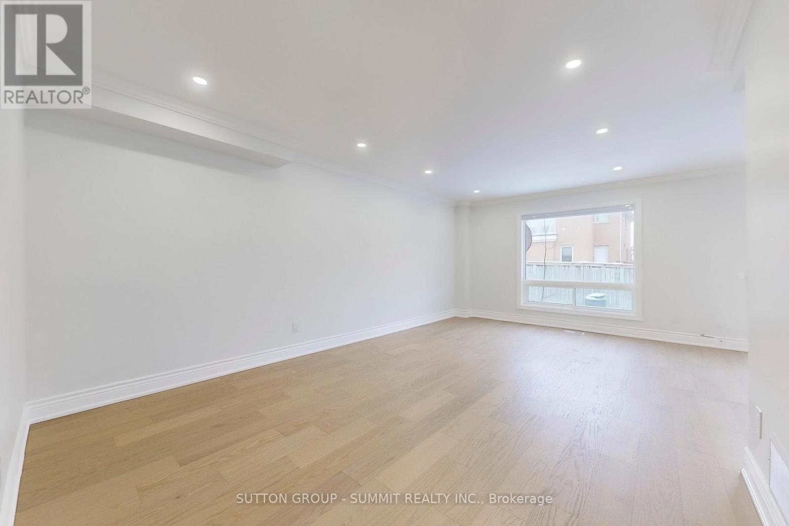 81 - 5223 Fairford Crescent E, Mississauga, Ontario  L5V 2M6 - Photo 5 - W12751652