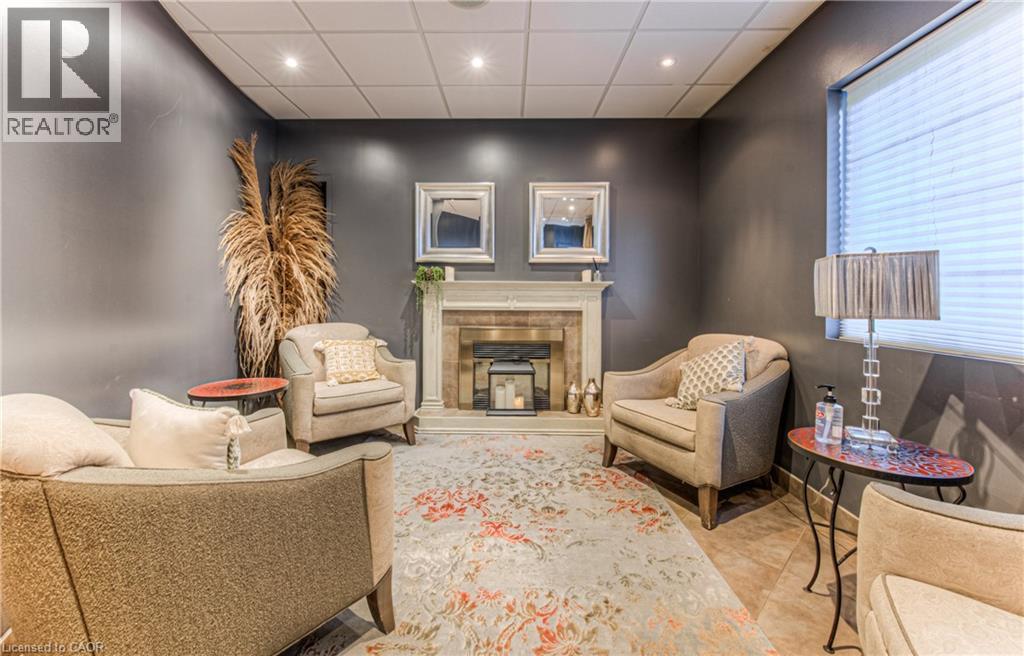 370 University Avenue E Unit# 105, Waterloo, Ontario  N2K 3N2 - Photo 5 - 40768540