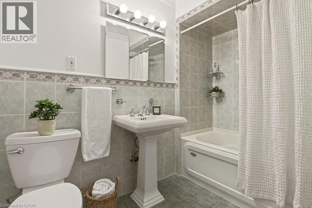 152 Strathcona Avenue N, Hamilton, Ontario  L8R 3C3 - Photo 29 - 40799055