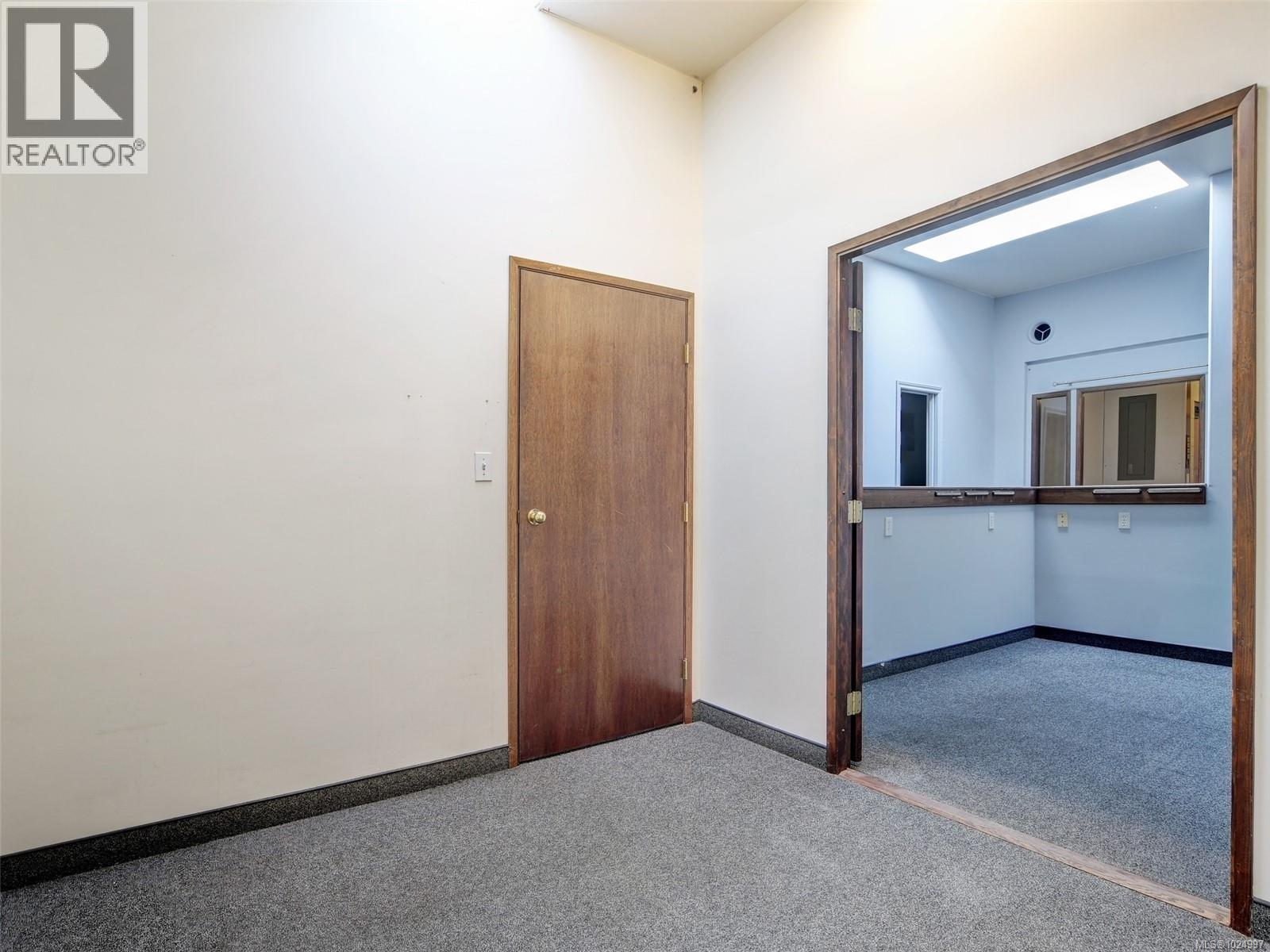 B 3273 Tennyson Ave, Victoria, British Columbia  V8Z 3P4 - Photo 12 - 1024997