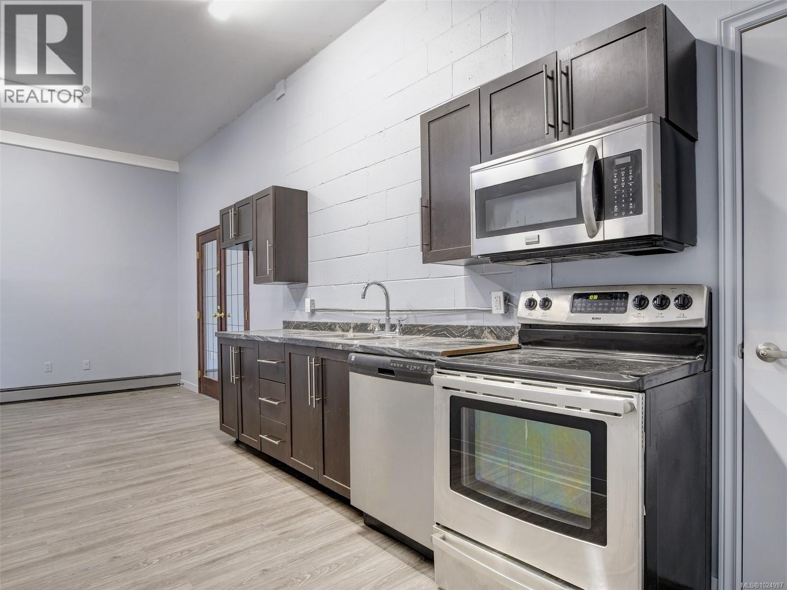 B 3273 Tennyson Ave, Victoria, British Columbia  V8Z 3P4 - Photo 4 - 1024997