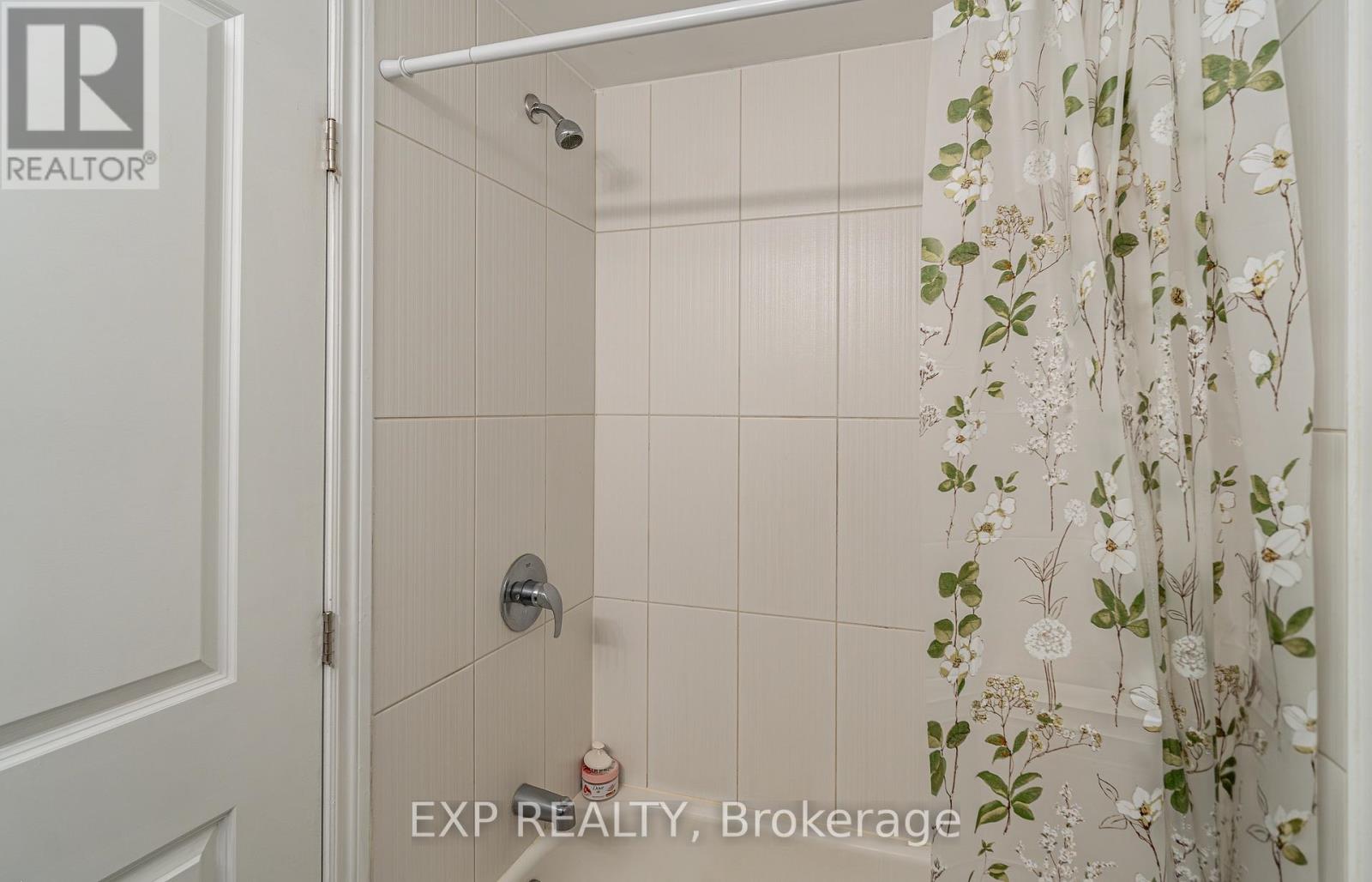 104 - 429 Kent Street W, Ottawa, Ontario  K2P 1B5 - Photo 8 - X12751746