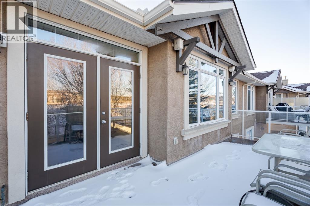 14 Discovery Woods Villas Sw, Calgary, Alberta  T3H 5A6 - Photo 3 - A2273726