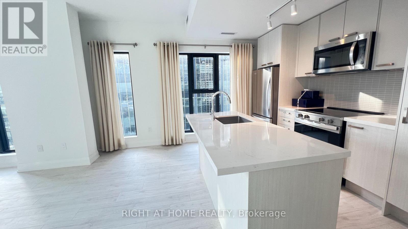 1707 - 20 Soudan Avenue, Toronto, Ontario  M4S 0E2 - Photo 2 - C12751814