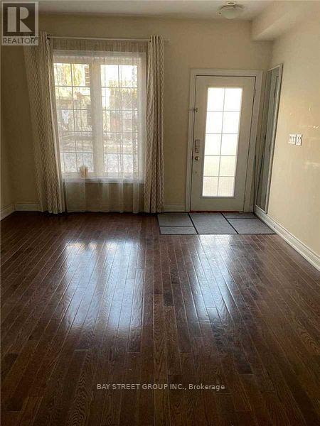 51 Hargrave Lane, Toronto, Ontario  M4N 0A4 - Photo 3 - C12751826