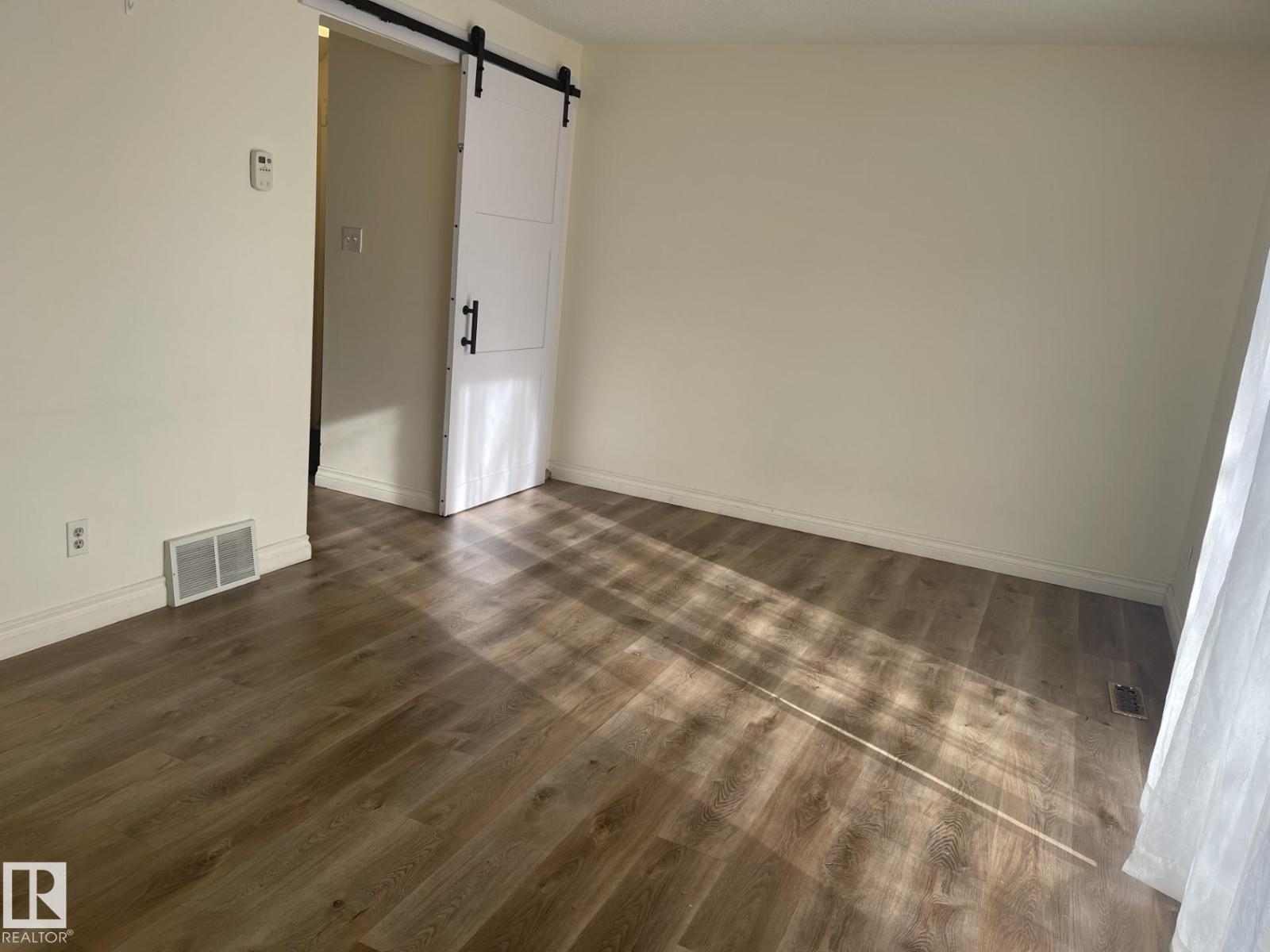 107 Woodstock Nw, Edmonton, Alberta  T5T 0H6 - Photo 8 - E4471175