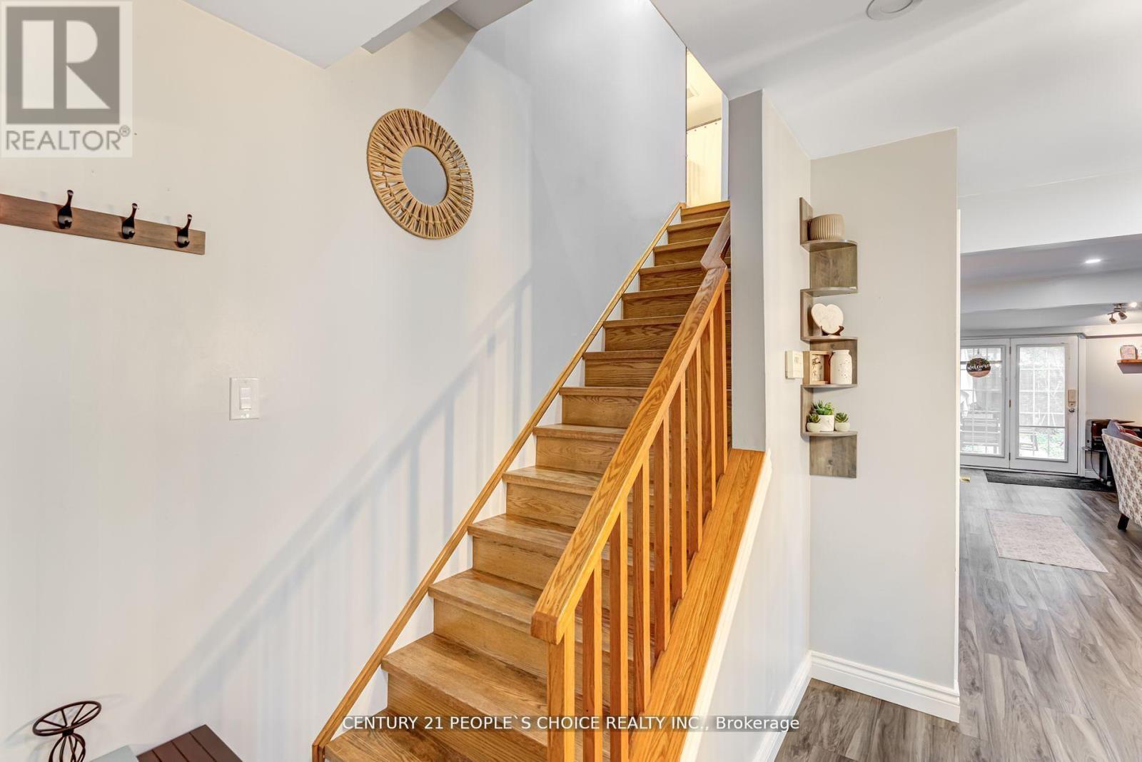 13 Jeffrey Street, Brampton, Ontario  L6S 2M9 - Photo 7 - W12751822