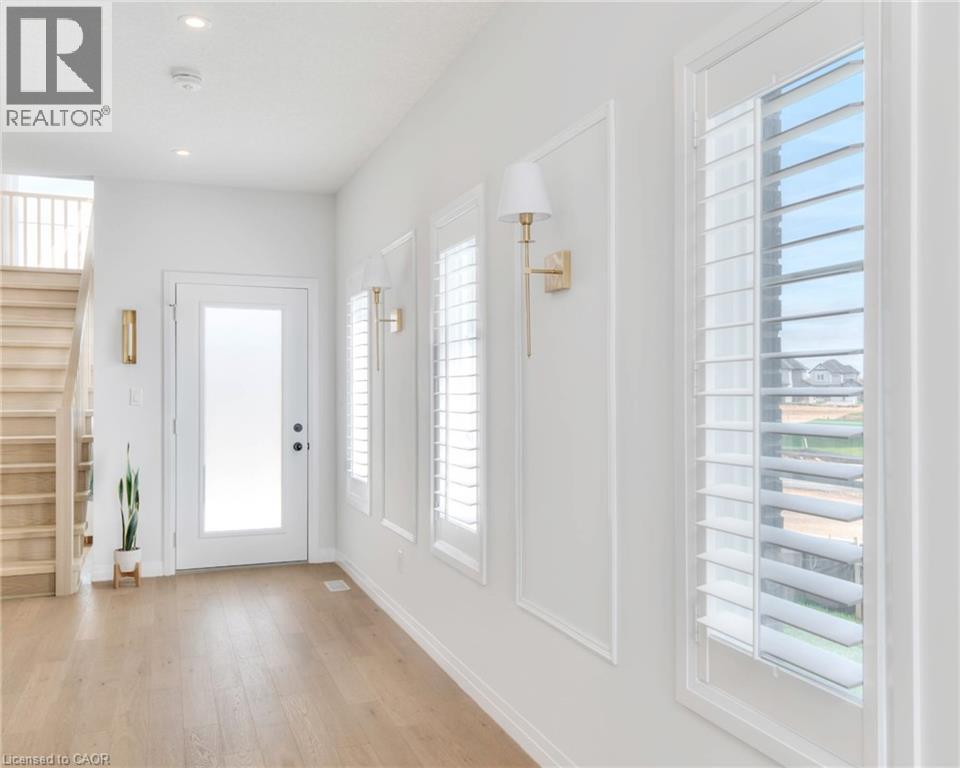 154 Dempsey Drive, Stratford, Ontario  N5A 0K5 - Photo 4 - 40801103