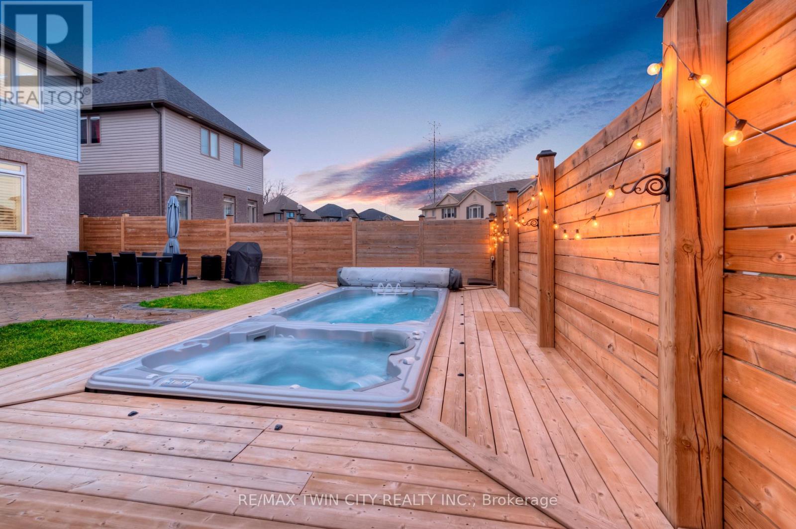 130 Elmbank Trail, Kitchener, Ontario  N2R 0H2 - Photo 42 - X12751816