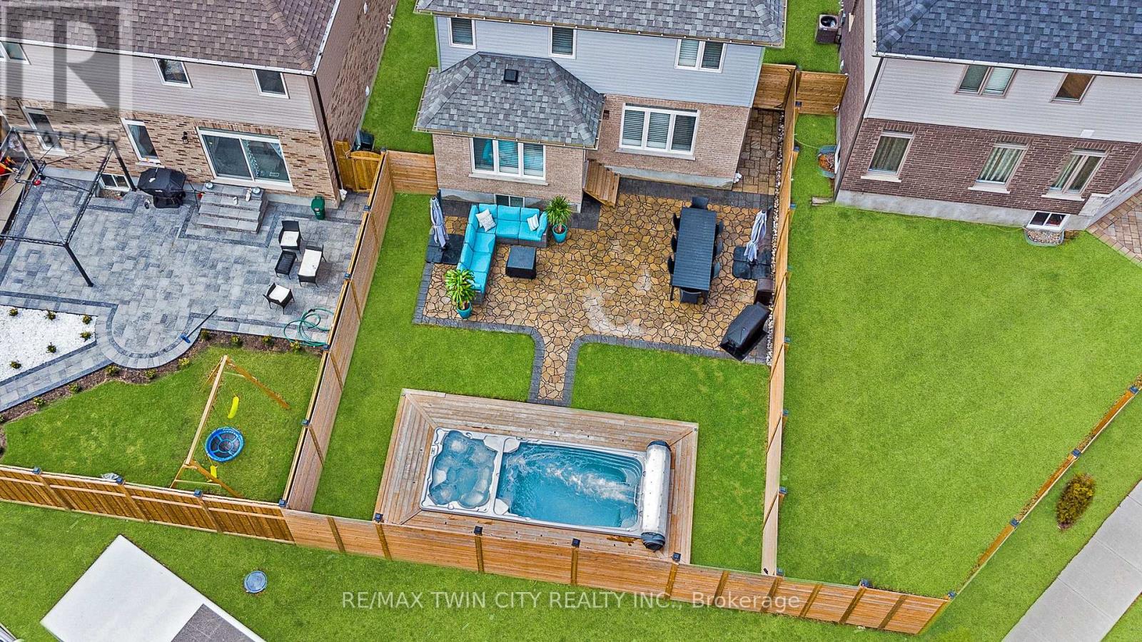 130 Elmbank Trail, Kitchener, Ontario  N2R 0H2 - Photo 5 - X12751816