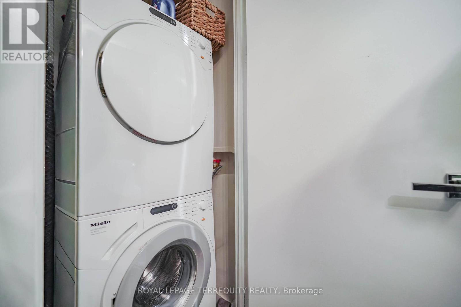 410 - 29 Queens Quay E, Toronto, Ontario  M5E 0A4 - Photo 23 - C12748732