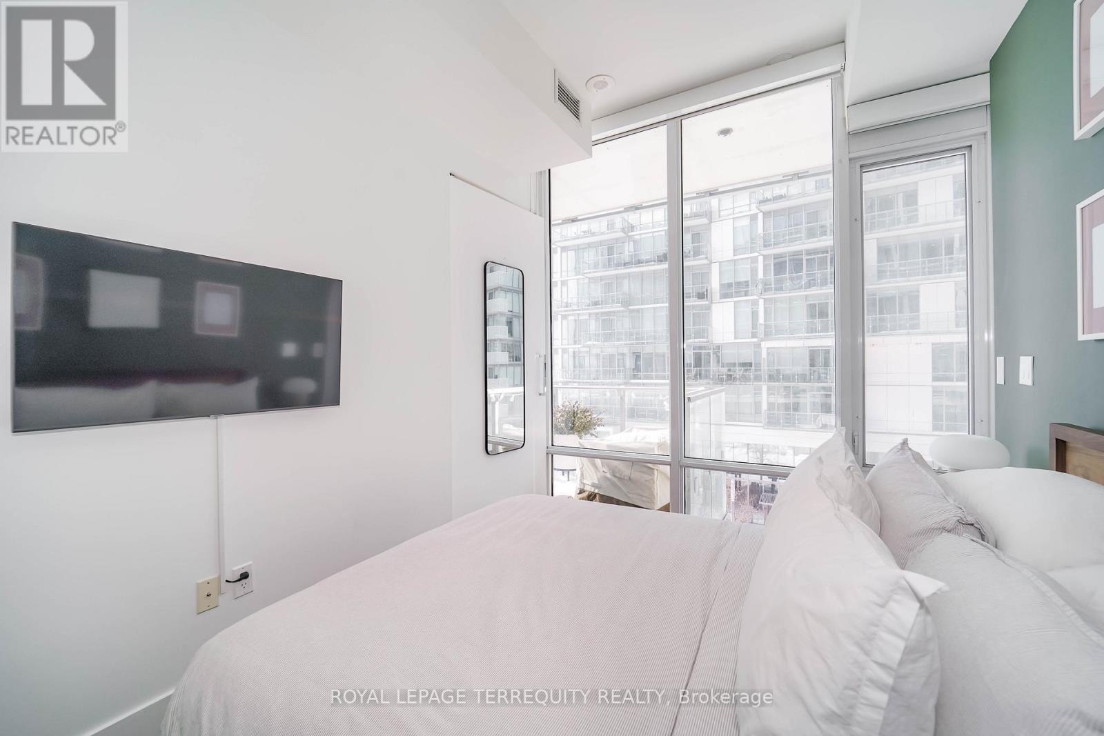 410 - 29 Queens Quay E, Toronto, Ontario  M5E 0A4 - Photo 19 - C12748732
