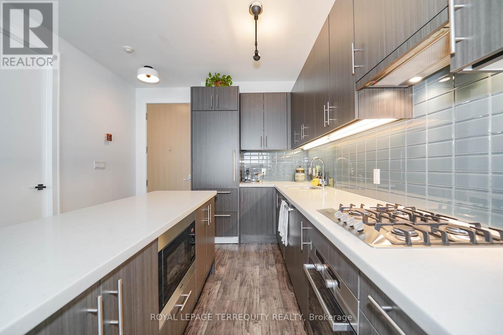 410 - 29 Queens Quay E, Toronto, Ontario  M5E 0A4 - Photo 3 - C12748732