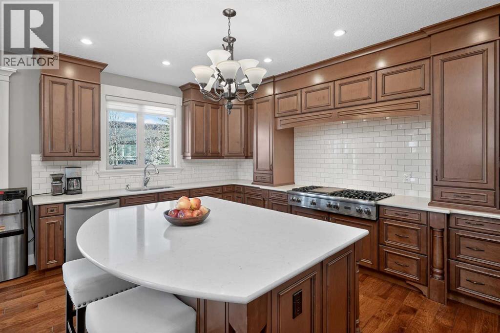 72 Rockcliff Grove Nw, Calgary, Alberta  T3G 0C8 - Photo 9 - A2281332